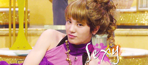 qzizi-deactivated20140801:  Tiffany: I think he’s prettier than I am. 