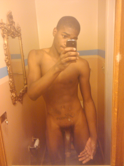 nudeselfshots-blackmen.tumblr.com post 23627733735