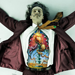 heynichole:  What Van Gogh and Dali’s insides would look like based on their art styles. 