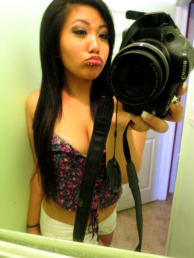 sheenarosea:  every girl does this shit lol YOLO