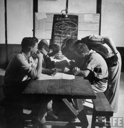 eretzyisrael:  Haganah topography class. Tel Aviv, Israel. 1948. 