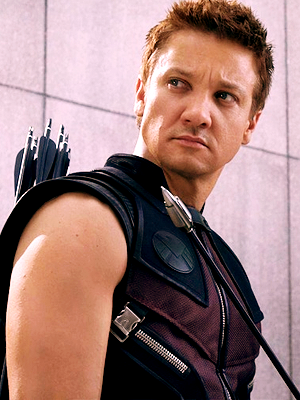 agradezco al universo que le cambiaron el traje a Hawkeye e_e