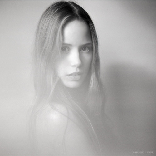 oio:  Photo by Hannes Caspar 