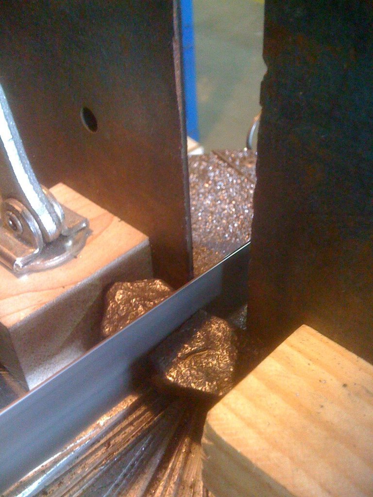 theeverydaygoth:  appleznbananaz:  samaralex:  This man forged his own wedding ring. 