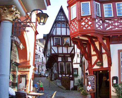 Beautiful timber-framed buildings in medieval Bernkastel-Kues, Germany (by Blue Petunia).