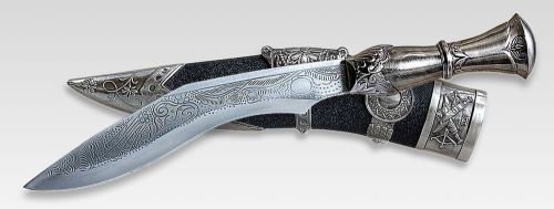 art-of-swords:The KukriThe kukri, alternatively spelled khukri or khukuri, is a curved Nepalese knif