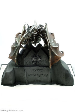 otlgaming:  FUS RO DOUGH!  BEHOLD THE SKYRIM CAKE Vera from Baking Obsession deserves the best Mother’s Day gift ever after making this epic detailed Skyrim birthday cake for her son.  She attempted to recreate the Alduin the World Eater Dragon sculpture