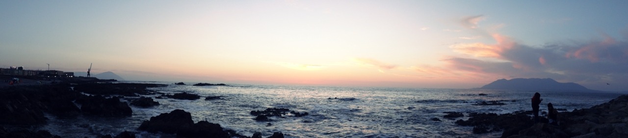 waitingtherain:  Esos atardeceres de Antofagasta&lt;3 