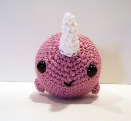 moare:  syppahscutecreations:  New color of narwhal! Berry-pink!You can find her in my Etsy Shop.     /creeps off to get some yarn and a crochet hook 9w9