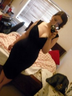 curveappeal:  This is me, I’ve always had issues with my body and I still do. I hope that one day I can learn to look at myself objectively and without criticism.  AUS Size 16 Measurements; 42-33-46  Beautiful!  I can&rsquo;t understand why any guy