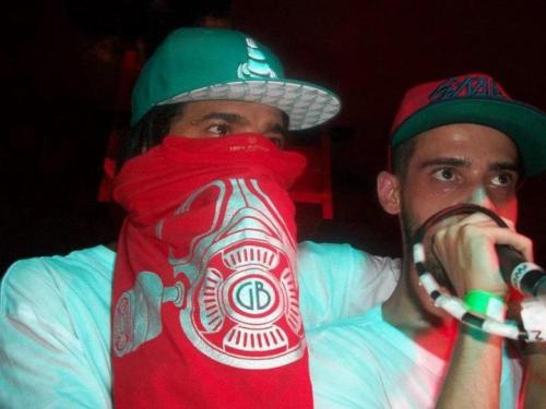 Só maluco doido é a ConeCrew que tá no ar.