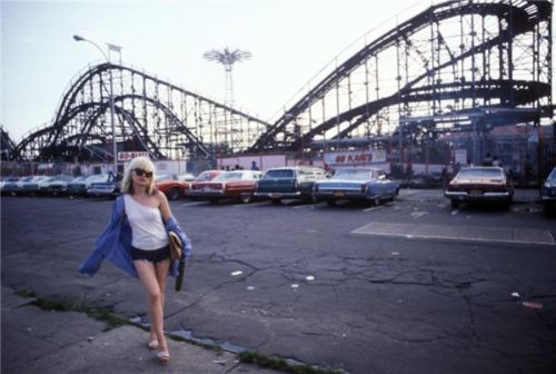 Debbie Harry, Coney Island, NY, 1977 - Ph. adult photos