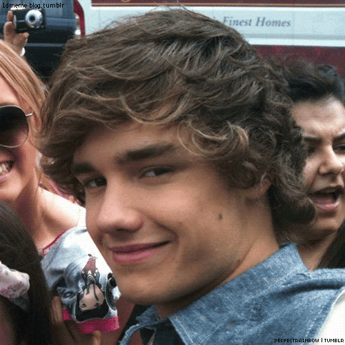 1-d-memes:  1dmeme-blog:  Liam being seducing.  i almost tagged it as ‘liam seductive’ instead of ‘payne’ 