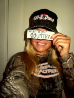 COUNTRY CUTE