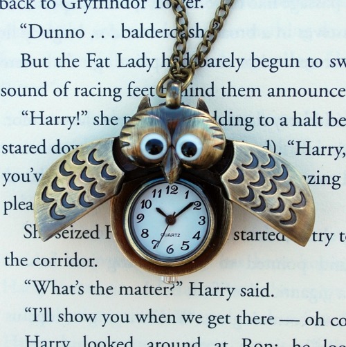 the-absolute-funniest-posts:  This adorable owl necklace opens to reveal the time. Order now and use coupon code ‘1000NOTES’ to get an extra 10% off your entire order! Buy one now!