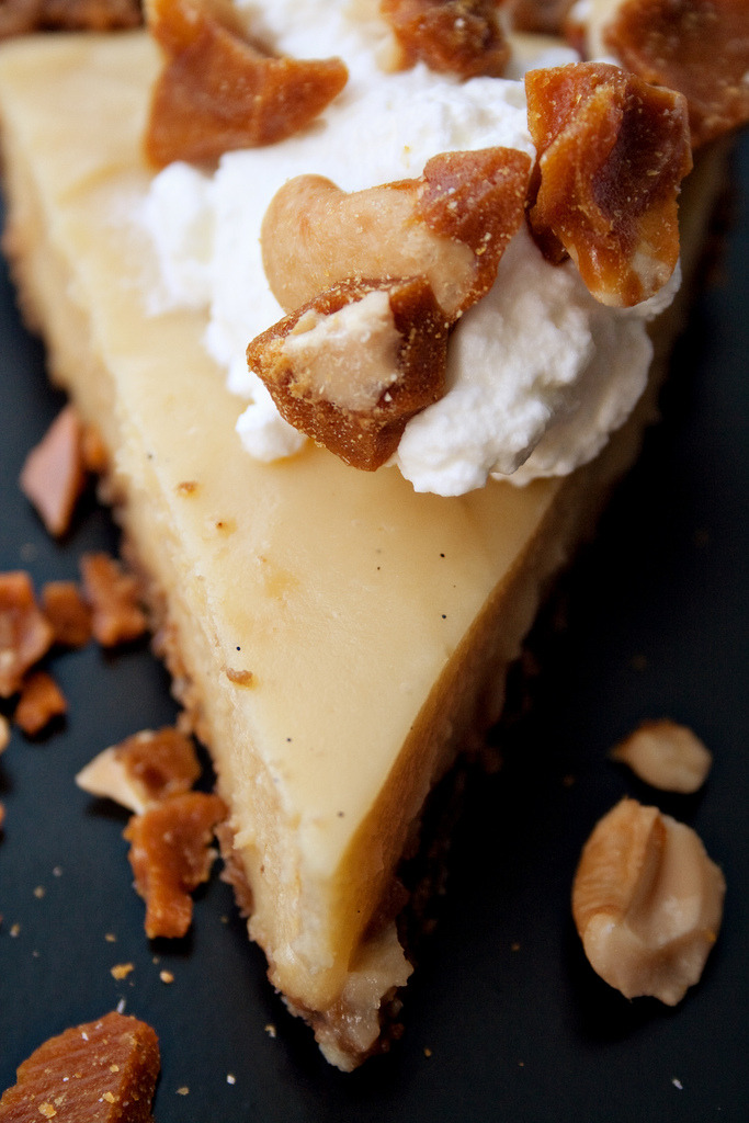 fooderific:  dietkiller:  Butterscotch Pie  find more mouthwatering treats and recipes