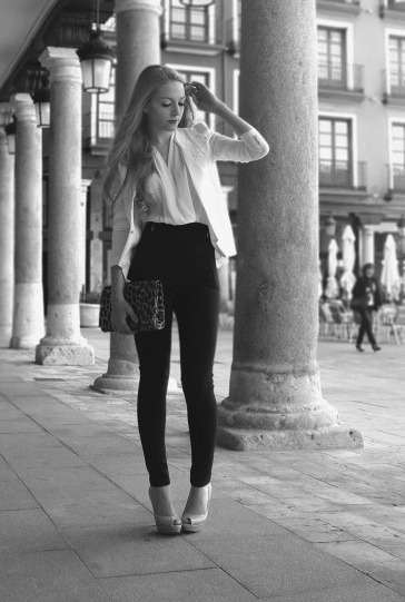 colorless-b-e-a-u-t-y:  indescribably-unique  i’ve worn something similar to this