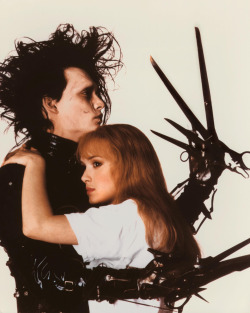 bohemea:  Johnny Depp &amp; Winona Ryder in Edward Scissorhands 