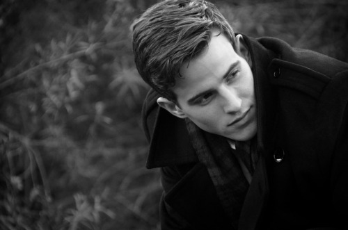 popculturesmash:  Daran Hopkins Yes, I would like to marry you very much. 