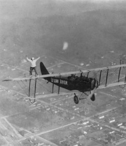 xplanes:  “Miss Lillian Boyer, aerial acrobat” (1922, via) 