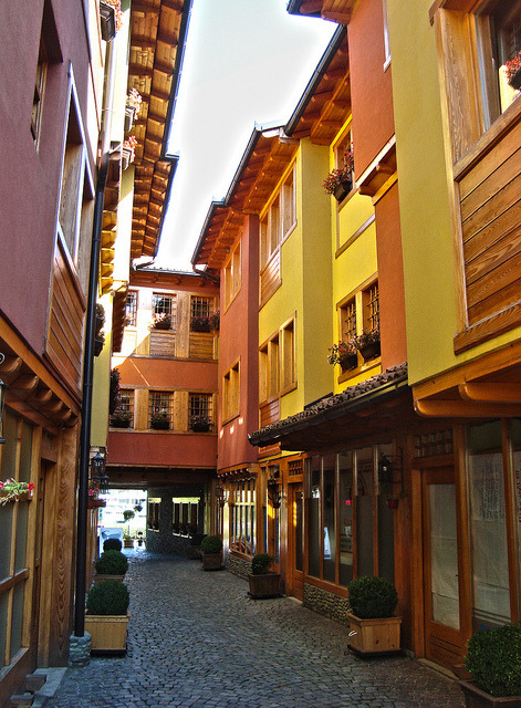 Street view in Gjakova, western Kosovo (by Ferry Vermeer).