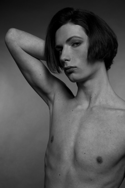 alyssa-alida:  Cover for my fictive magazine about androgynity, will post the cover + text when it’s finished. march 2012 Model: Jari FontijnMakeup: Angela Balradj 