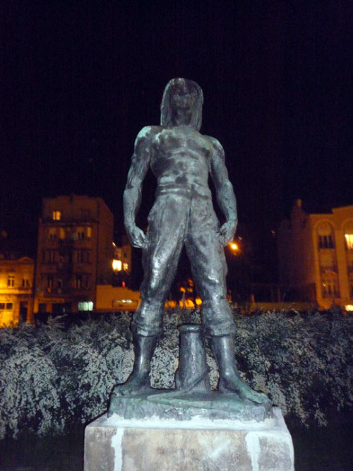 Fine examples of homoerotic sculpture in Belgrade