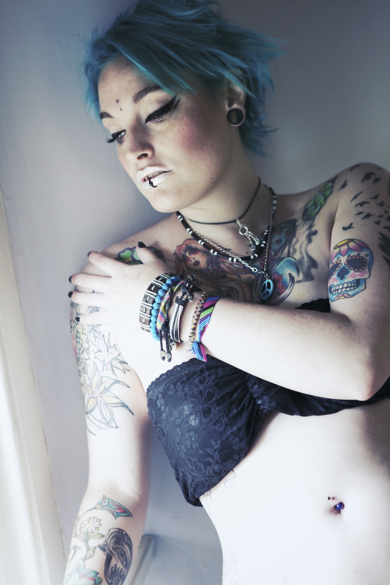 jennaleamodel:  PhotographerÂ : Julie MorrishÂ  MUAÂ : Aline Kaloudi 