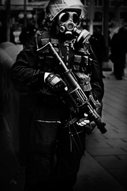 Demonic-Fiend:  Black &Amp;Amp; White Blog 