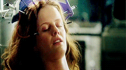 ifyoubreaktheuniverse:  fringeotp:  ninasharpsrighthand:  Happy nightmares, everyone!