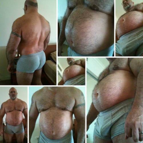 bearstuffer:  fhabhotdamncobs:  cubbear1369:  sexy-thick-men:  Thick daddybear  Woof  ♂♂  I’m talking to this guy occasionally. He’s really cute. Love his belly. But he is a bit blunt. 