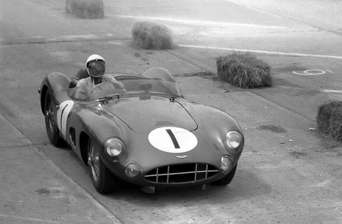 Carroll Shelby Aston Martin DBR1 at Sebring 1959