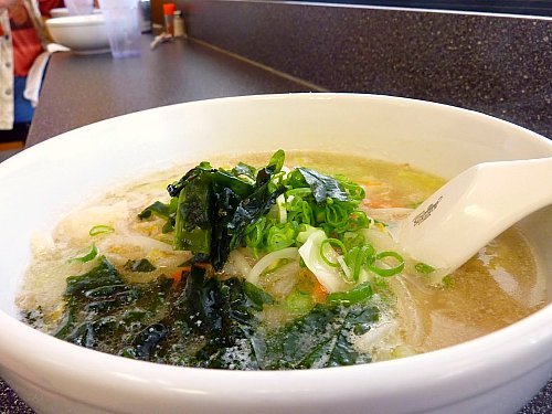 cravingsforfood: Vegetarian ramen.  Follow for more Japanese suff. （人´∀`*）