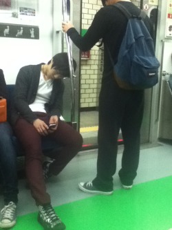 piecesofmyseoul:  I should just make a new tumblr called ‘Cute Koreans Sleeping on the Subway’ 