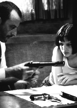 shyguy1009:  meusksetes:  Jean Reno and Natalie Portman  This is such a great movie! 