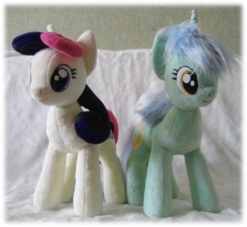 euphoriapony:  plushmakingismagic:  Lyra and Bon Bon plushies. Selling together here   the feels 