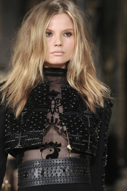 Coc-O:  F-Lavors:  Couture-Kitty: Magdalena At Pucci Fw 10  She Is The Prettiest