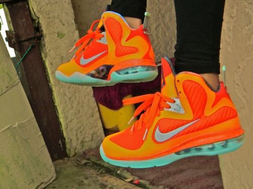 i-am-based:  Lebron 9 “galaxy” 