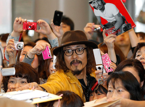 Japanese Johnny Depp lookalike