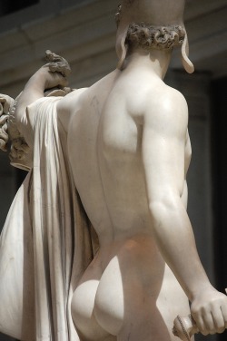 hadrian6:  detail. Perseus.  Antonio Canova. metropolitan museum of art. NYC http://hadrian6.tumblr.com 