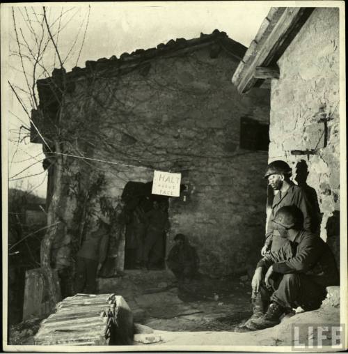 © Margaret Bourke-White 1945 US soldiers, Italy