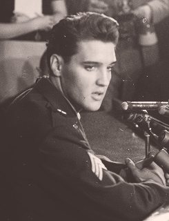 vinceveretts:  March 3, 1960. Elvis holds a press conference in Fort Dix, New Jersey.
