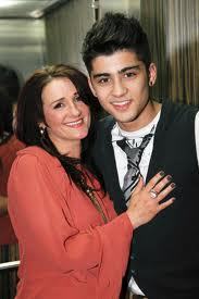 Shoutout to One Directions Mums today. Happy Mothers Day sex god creators!