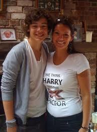 Shoutout to One Directions Mums today. Happy Mothers Day sex god creators!