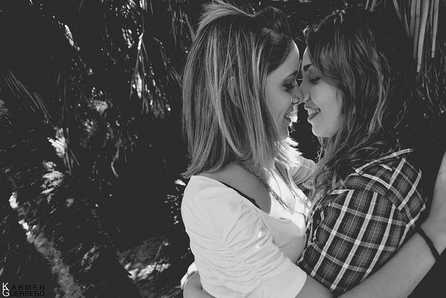 lesbiansilk:  Sam &amp; Sira by Karmen Guerrero on Flickr. 