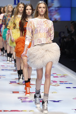 coco-lagerfeld:  D&G Finale F/W 2011,