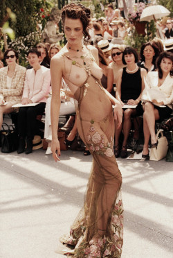 idreamofaworldofcouture:   Shalom Harlow for Christian Dior Haute Couture Autumn/Winter 1997 by John Galliano  