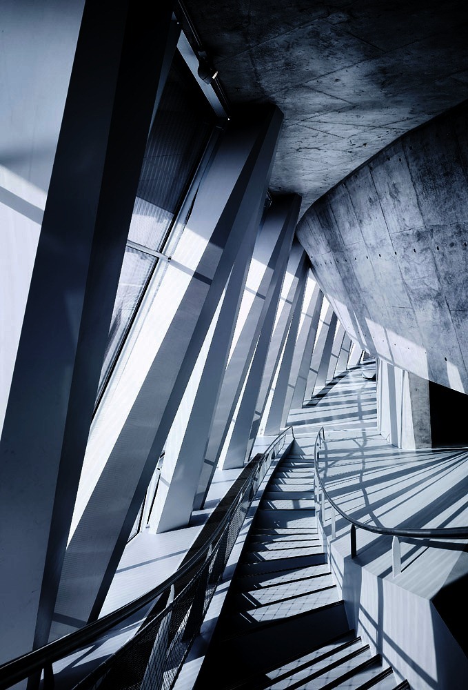 fiore-rosso:  mercedes benz museum (stuttgart, germany) - un studio. 