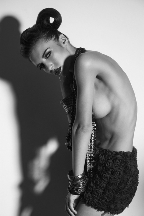 ali-black&white