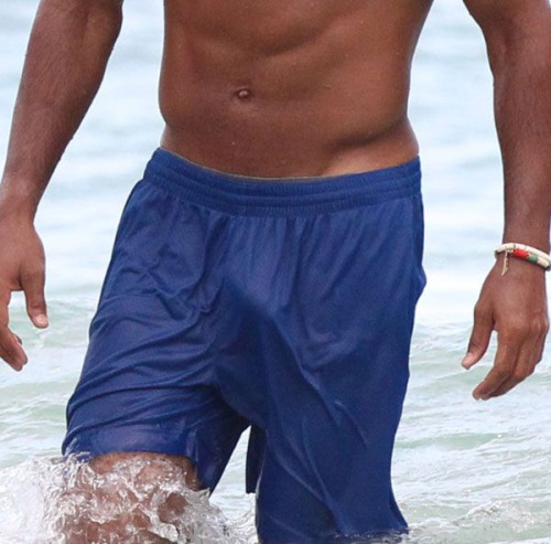 Sex guys-with-bulges:  Shemar Moore and his cocktail, pictures